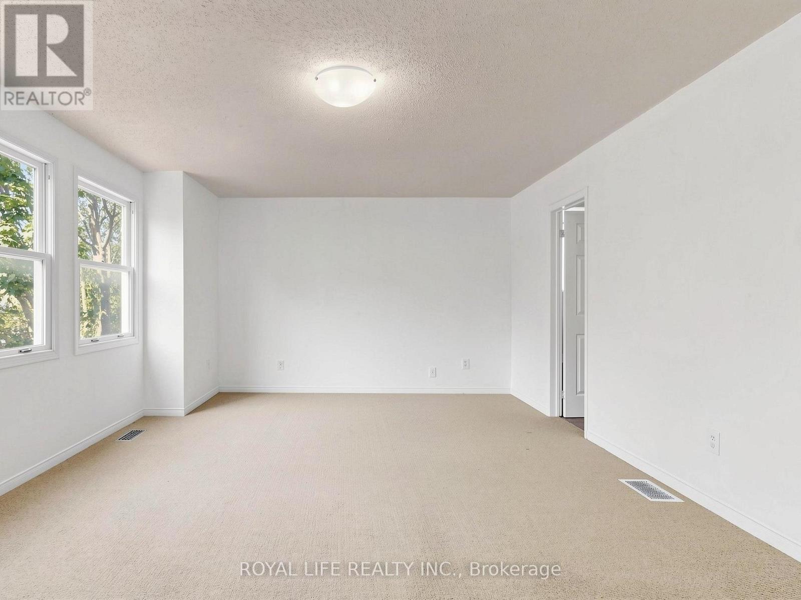 985 LINDEN STREET - 21