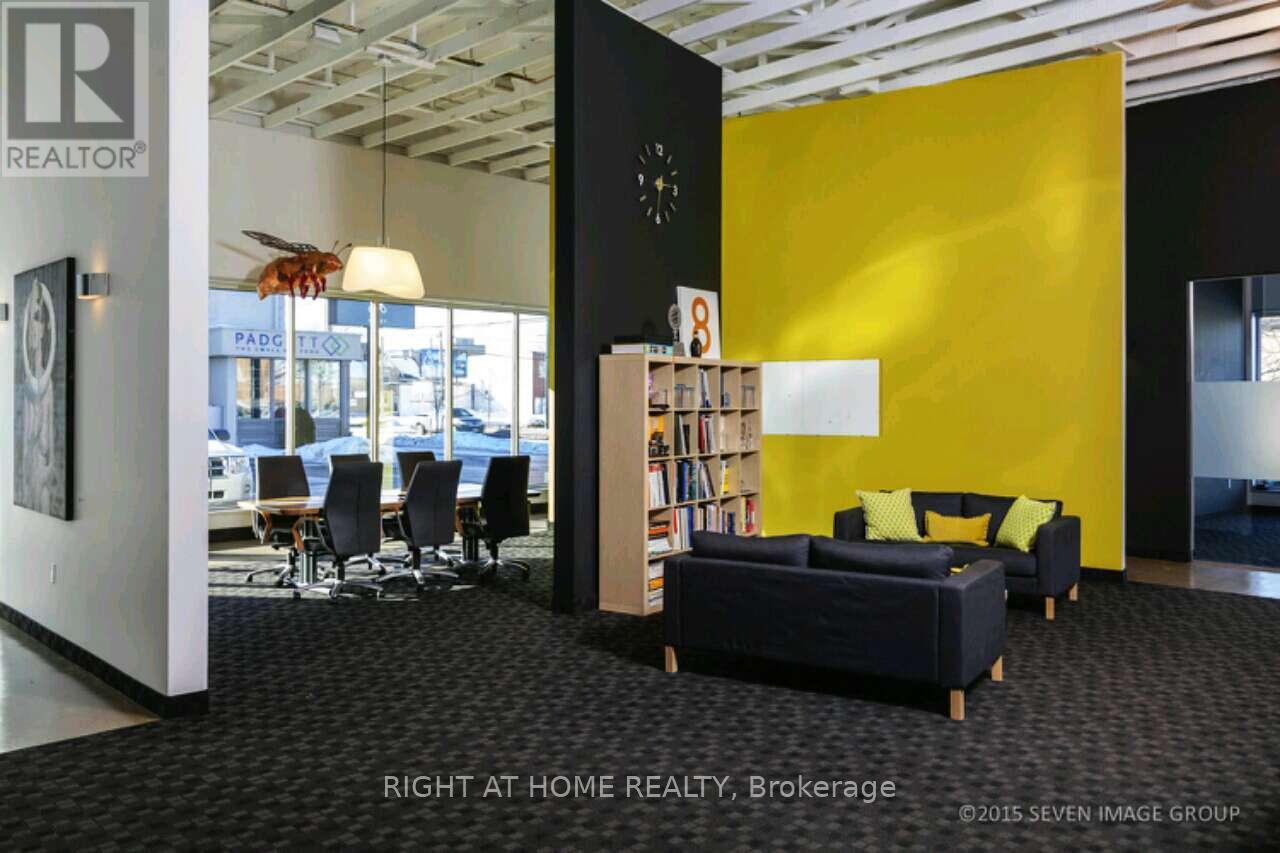 345 HORTON STREET E Property Photo