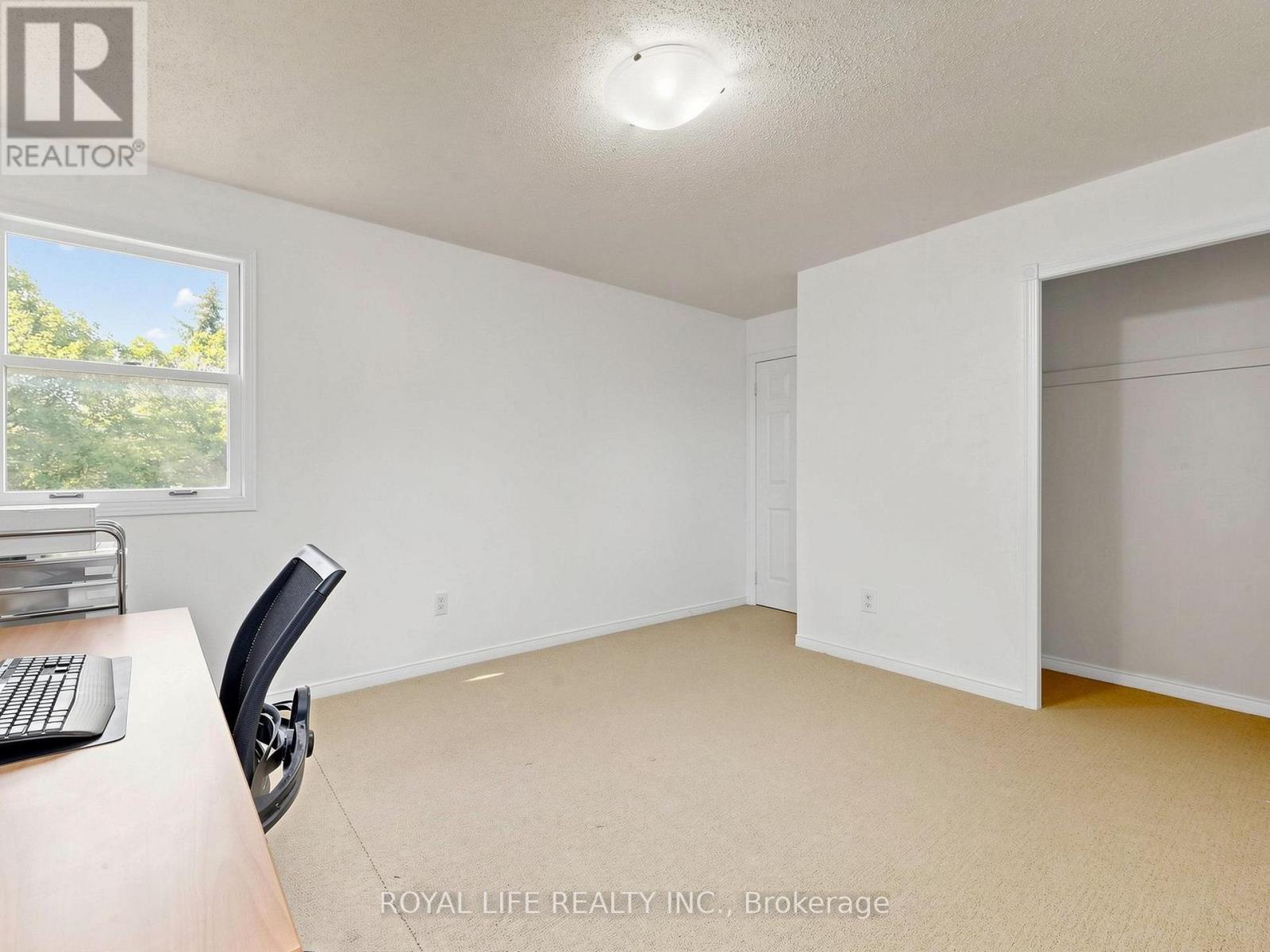 985 LINDEN STREET - 26