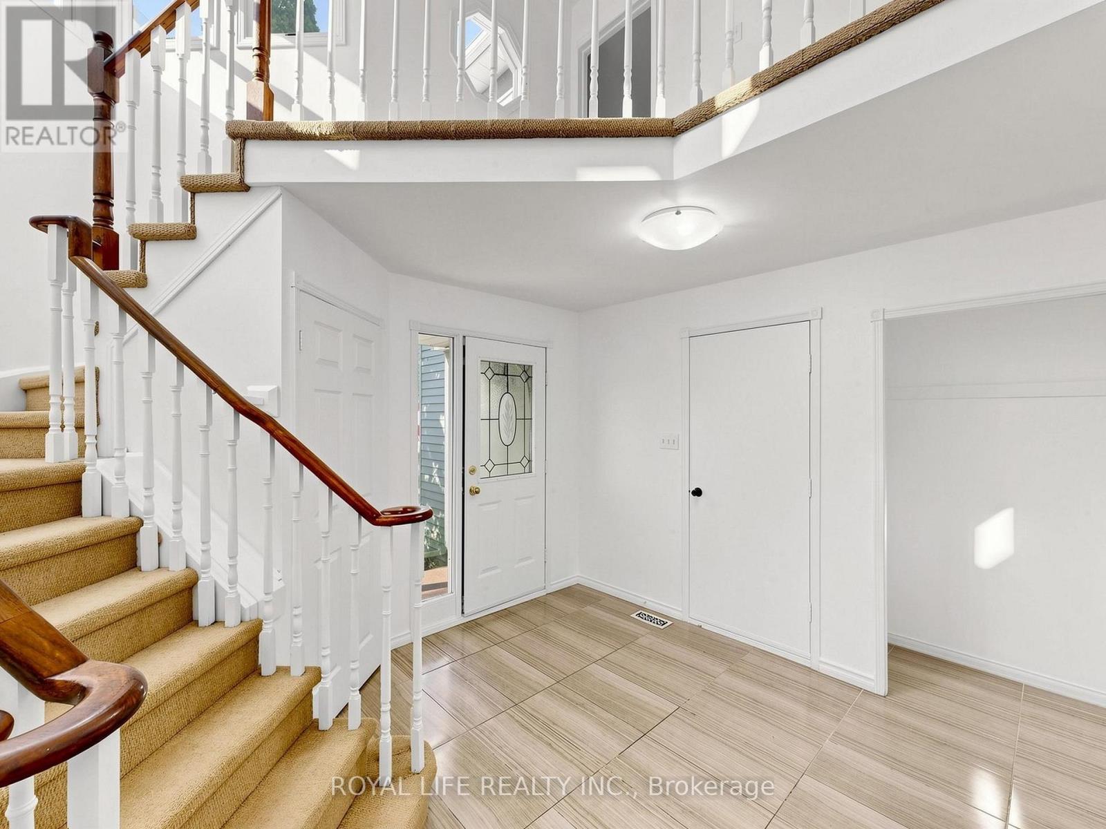 985 LINDEN STREET - 17