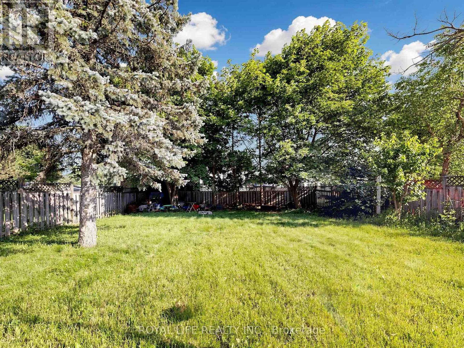 985 LINDEN STREET - 47
