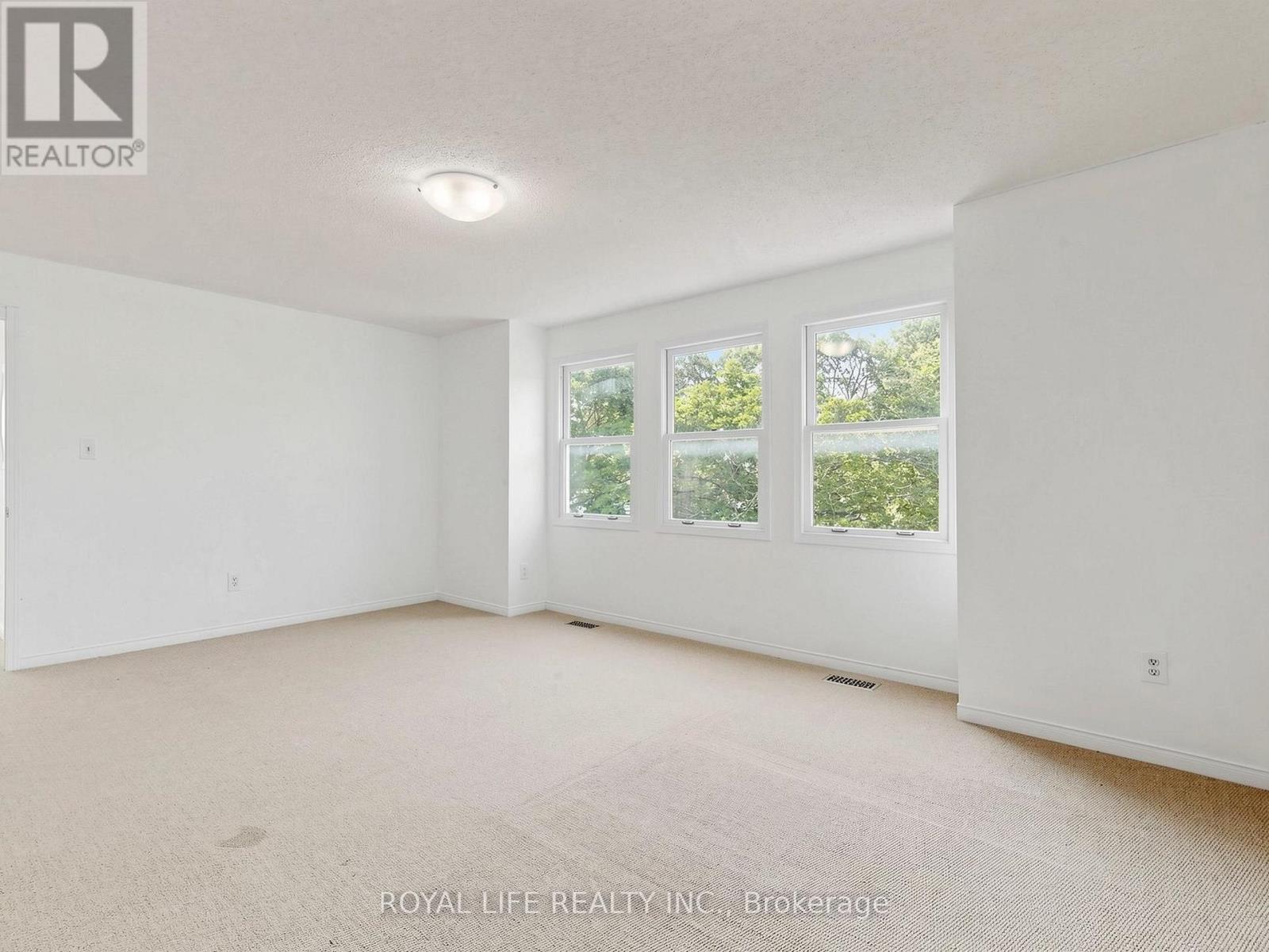 985 LINDEN STREET - 19
