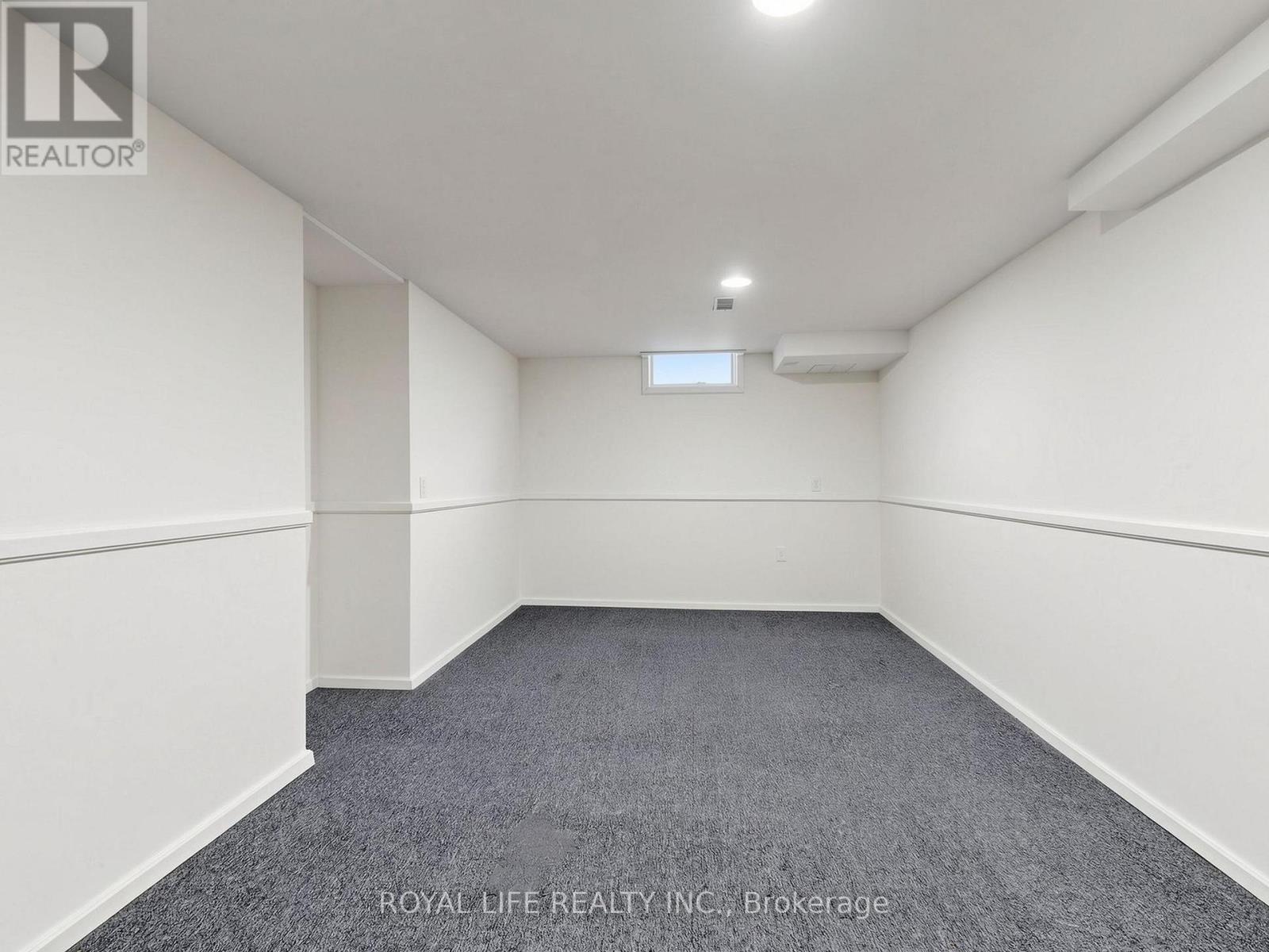 985 LINDEN STREET - 40
