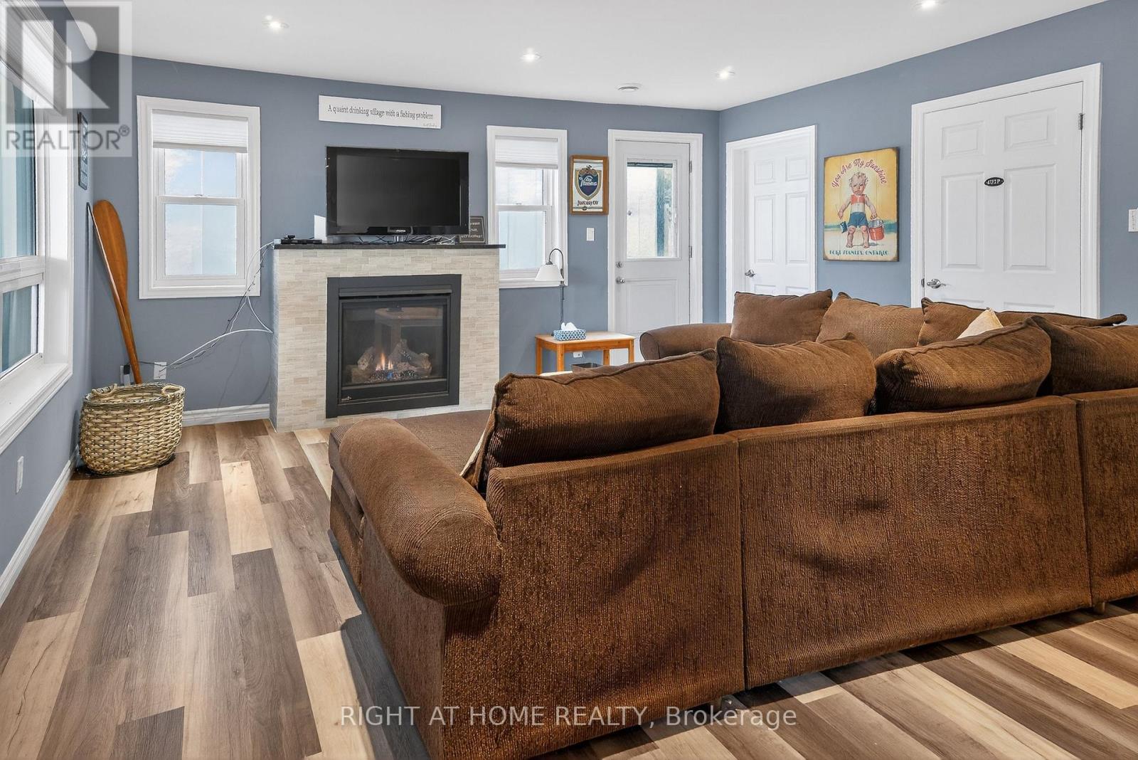 387 STANLEY PARK DRIVE Property Photo