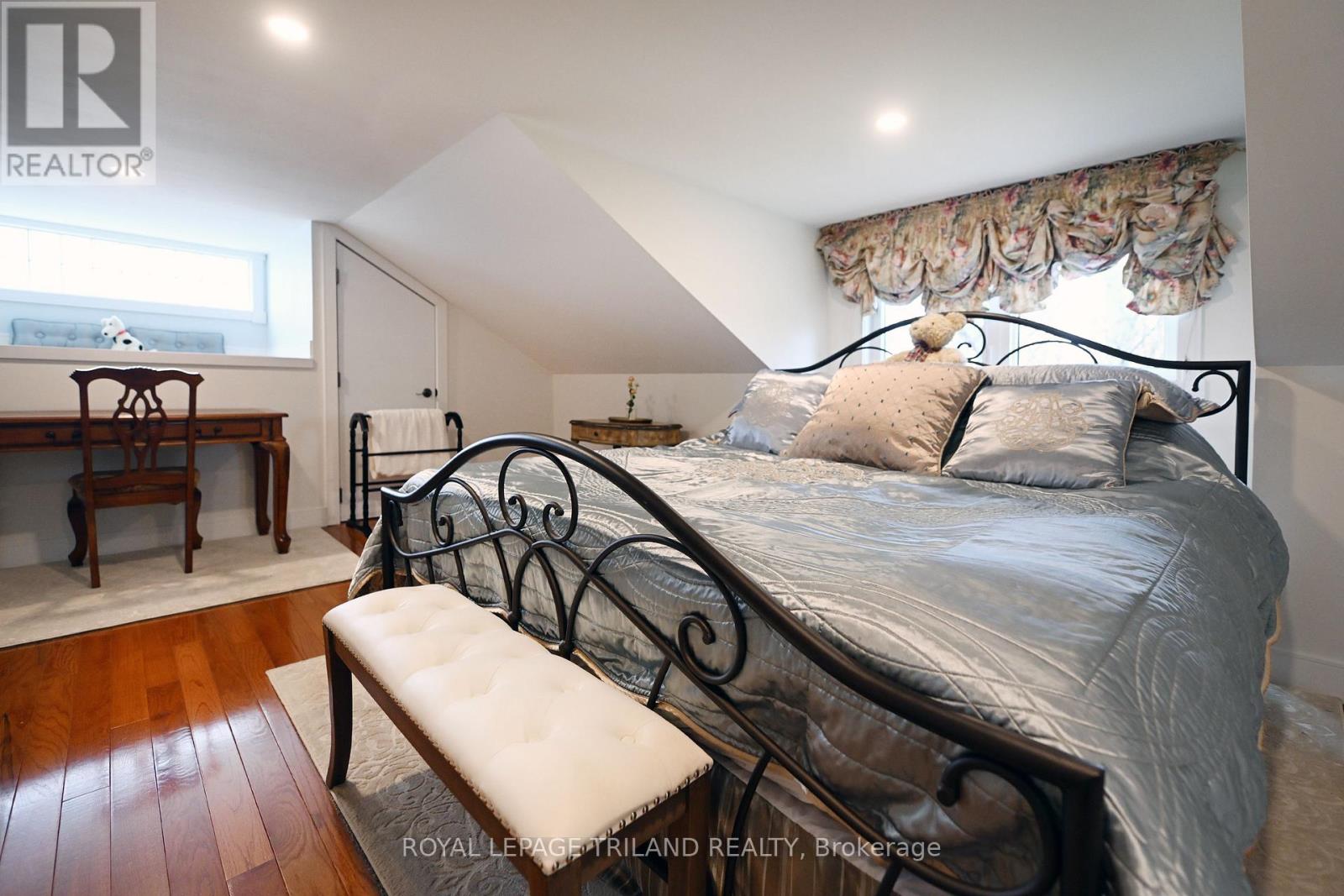 7570 TALBOT TRAIL - 21