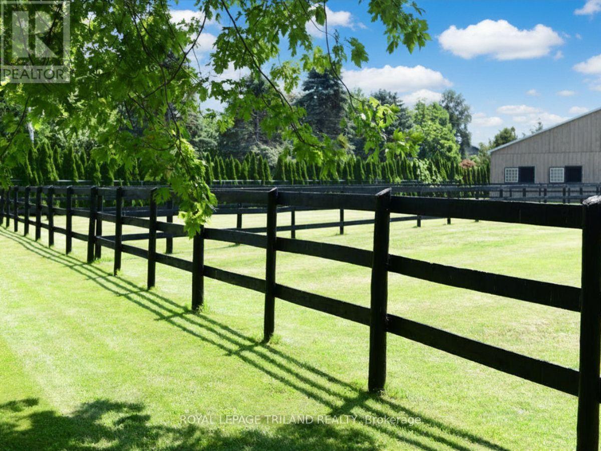 7570 TALBOT TRAIL - 26