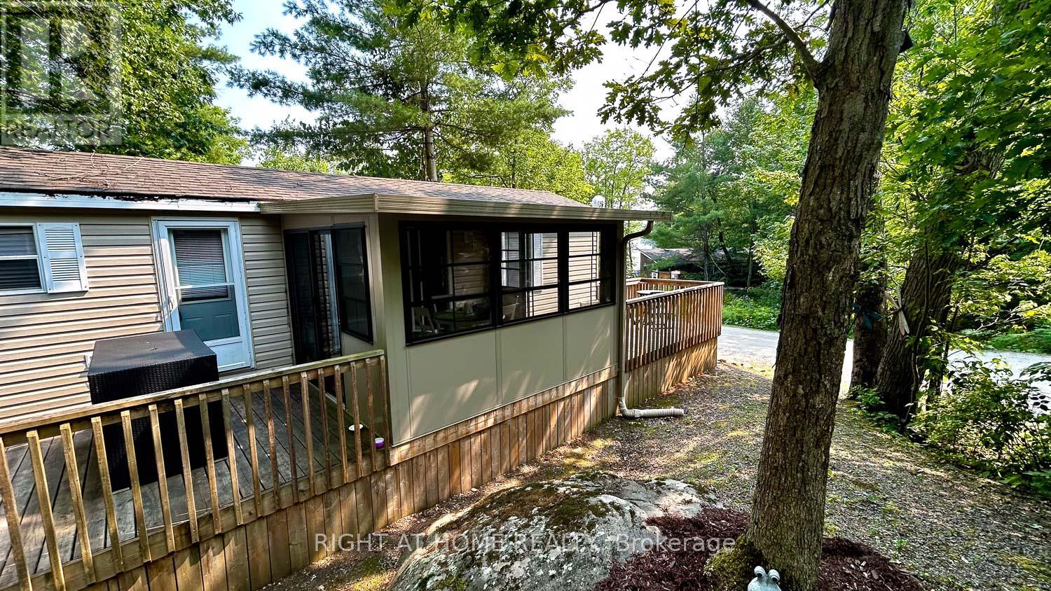 29 MAPLE RIDGE - 1336 SOUTH MORRISON LAKE ROAD - Image 7