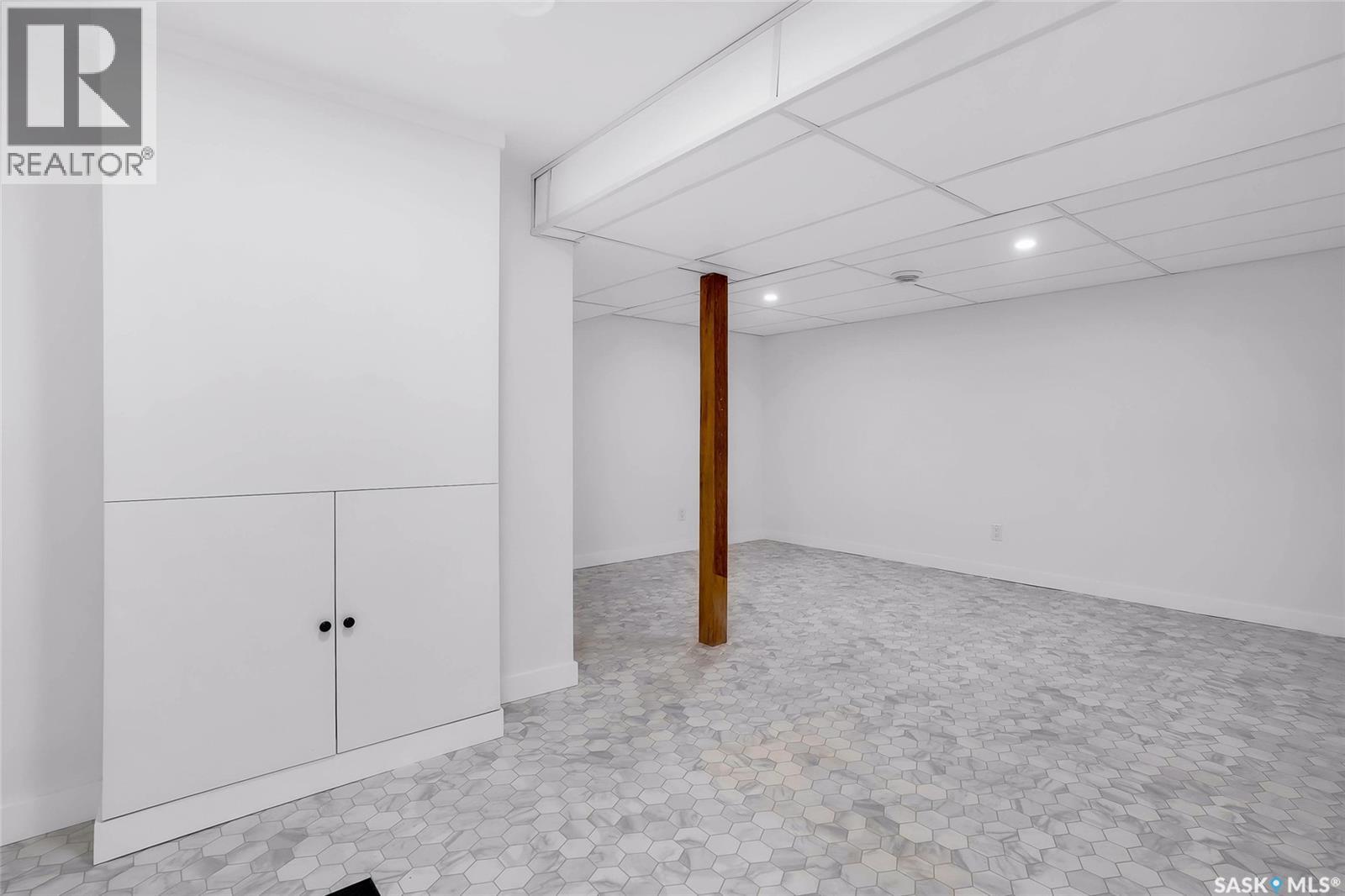 1230 E AVENUE N - 26