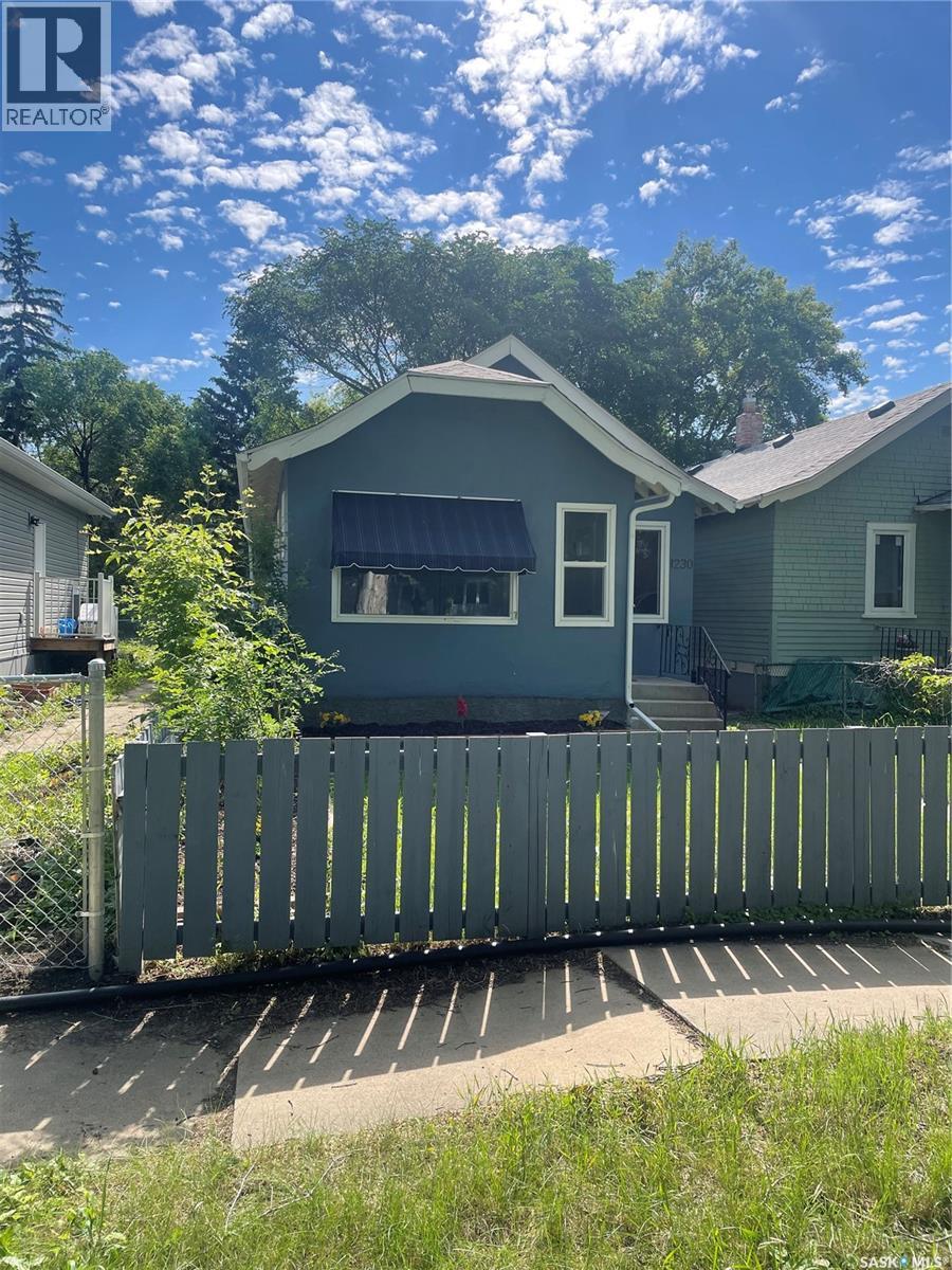 1230 E AVENUE N - 1