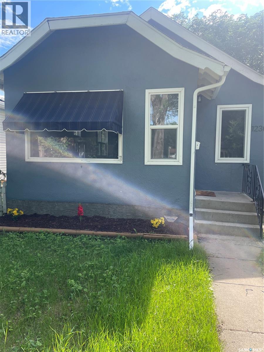 1230 E AVENUE N - 37