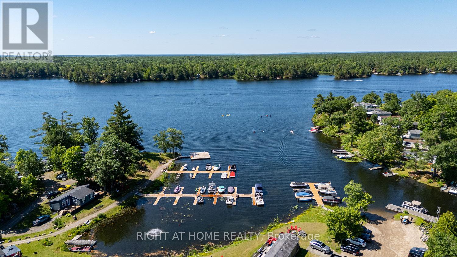 29 MAPLE RIDGE - 1336 SOUTH MORRISON LAKE ROAD - Image 9