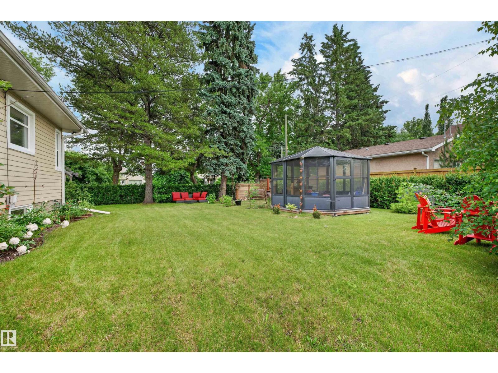 5012 46 ST - 27
