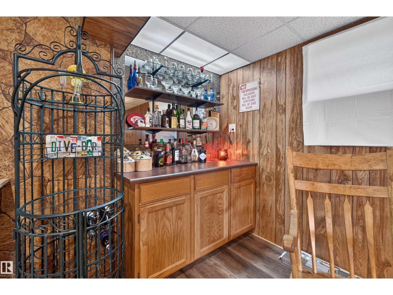 5012 46 ST - 41