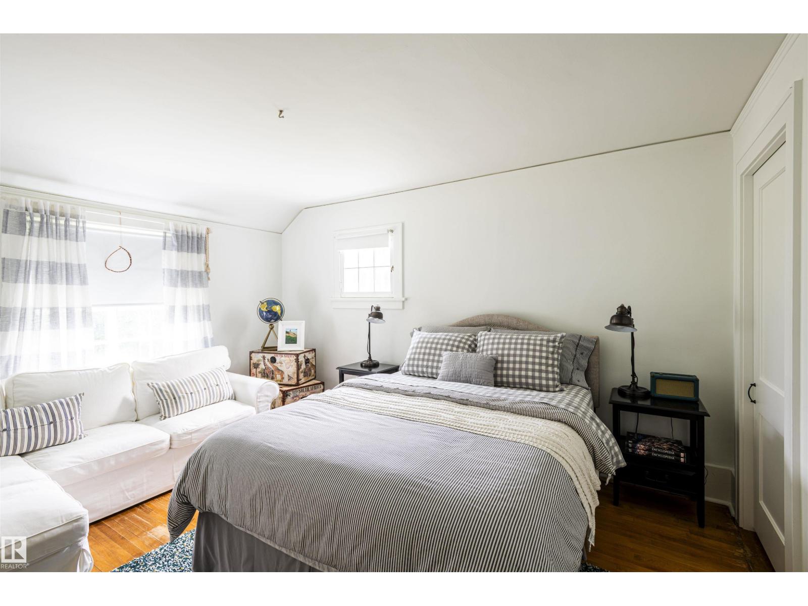 11619 SASKATCHEWAN DR NW - 30
