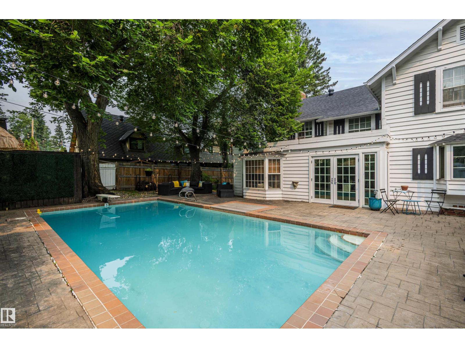 11619 SASKATCHEWAN DR NW - 37