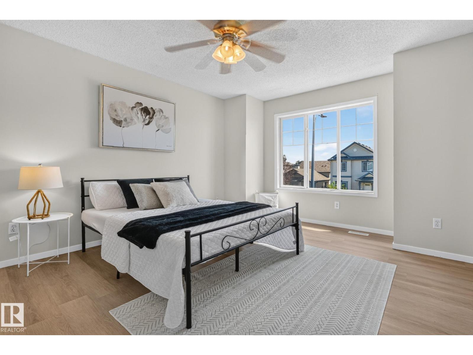718 88A ST SW - 18