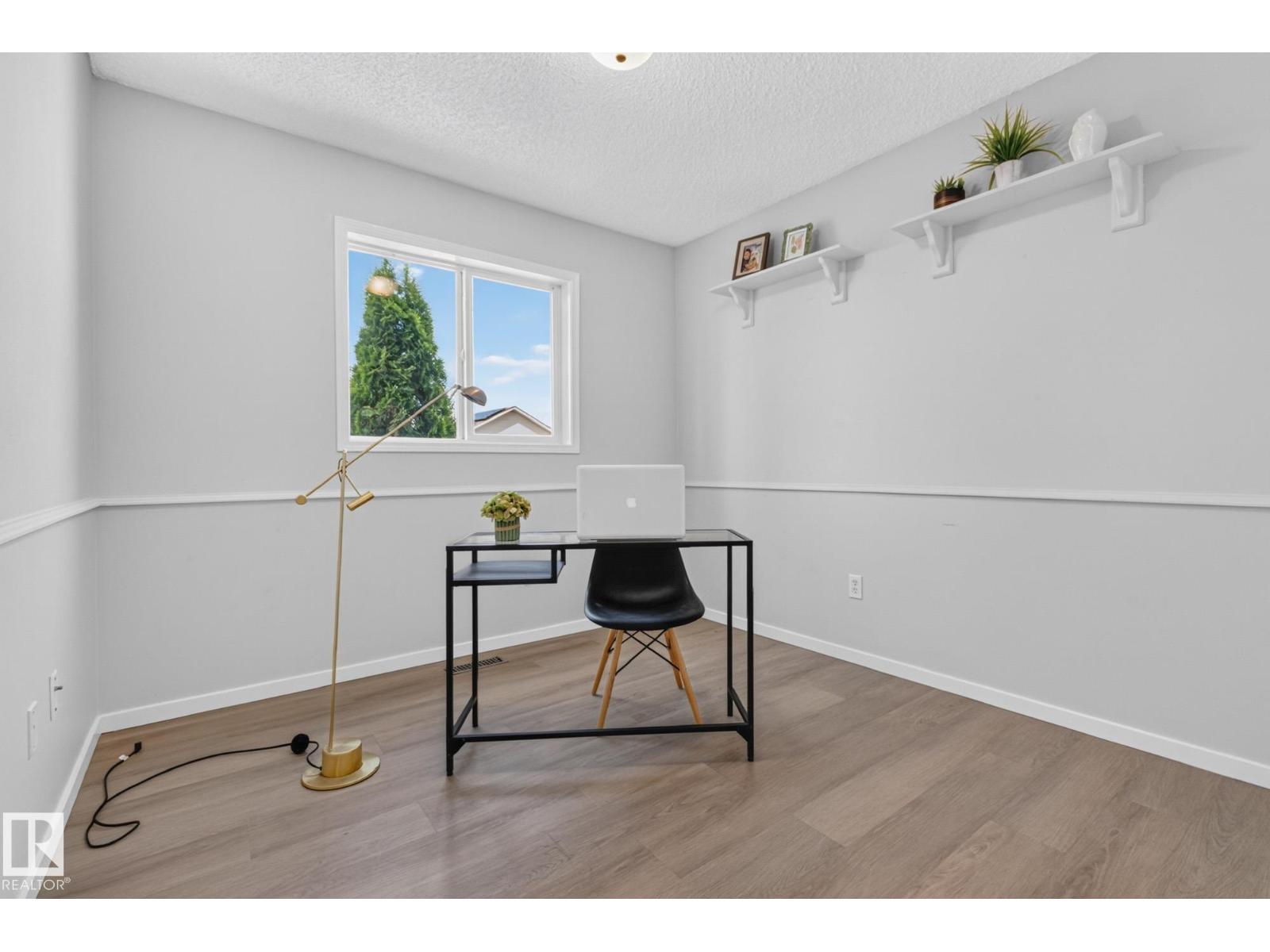 718 88A ST SW - 22