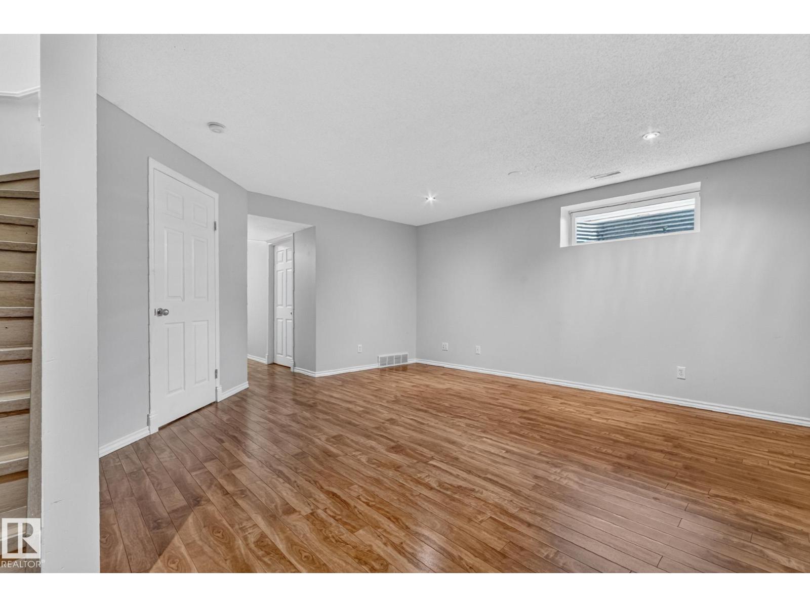718 88A ST SW - 25
