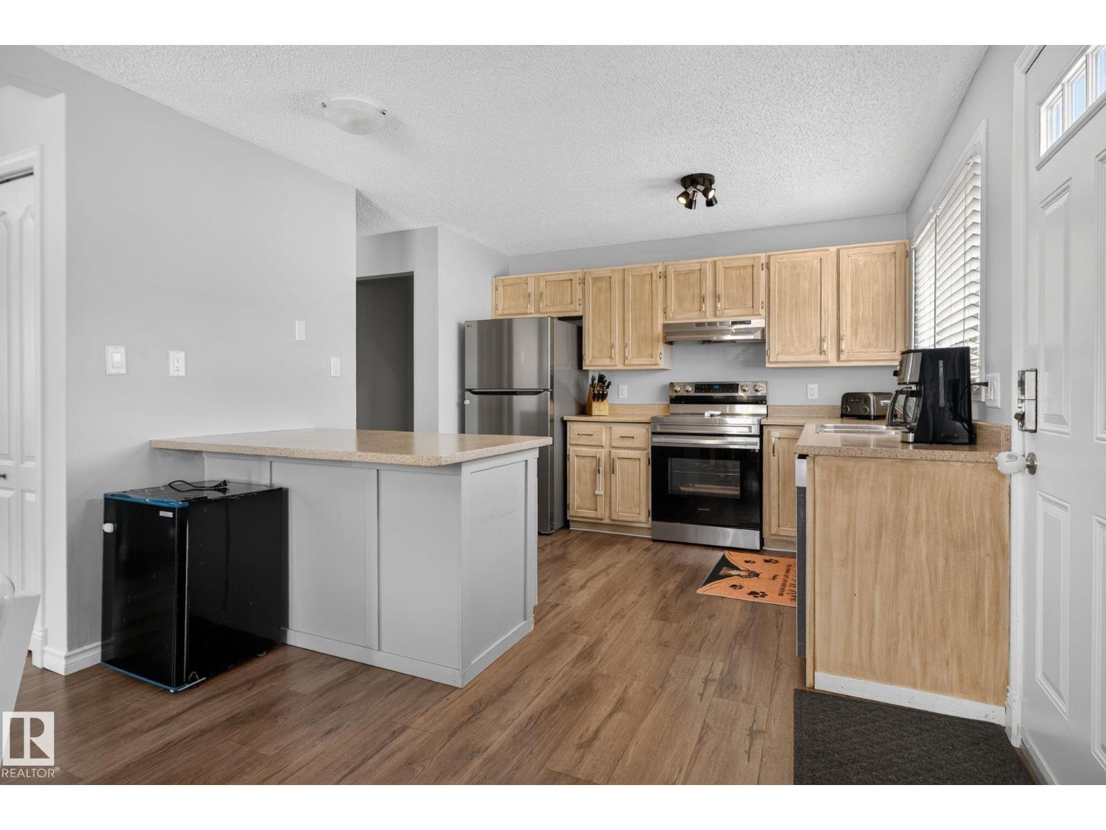 3218 41 ST - 13