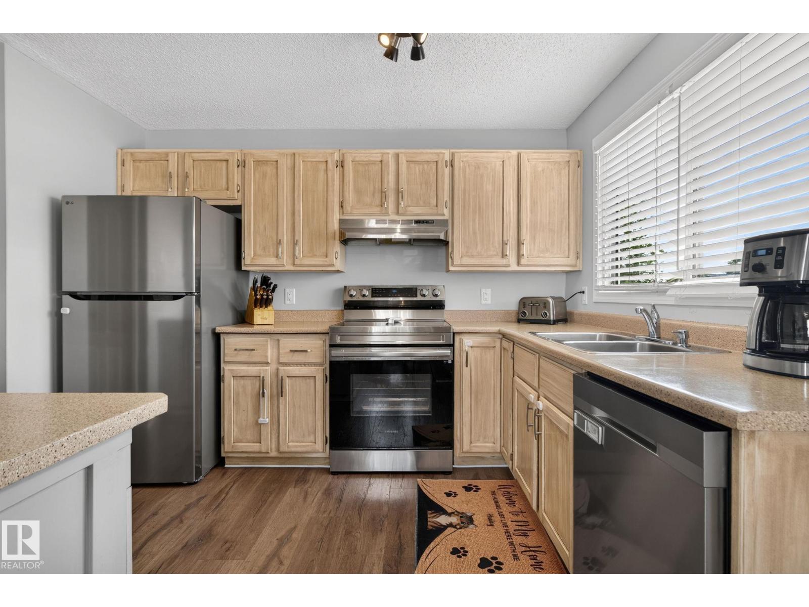 3218 41 ST - 14