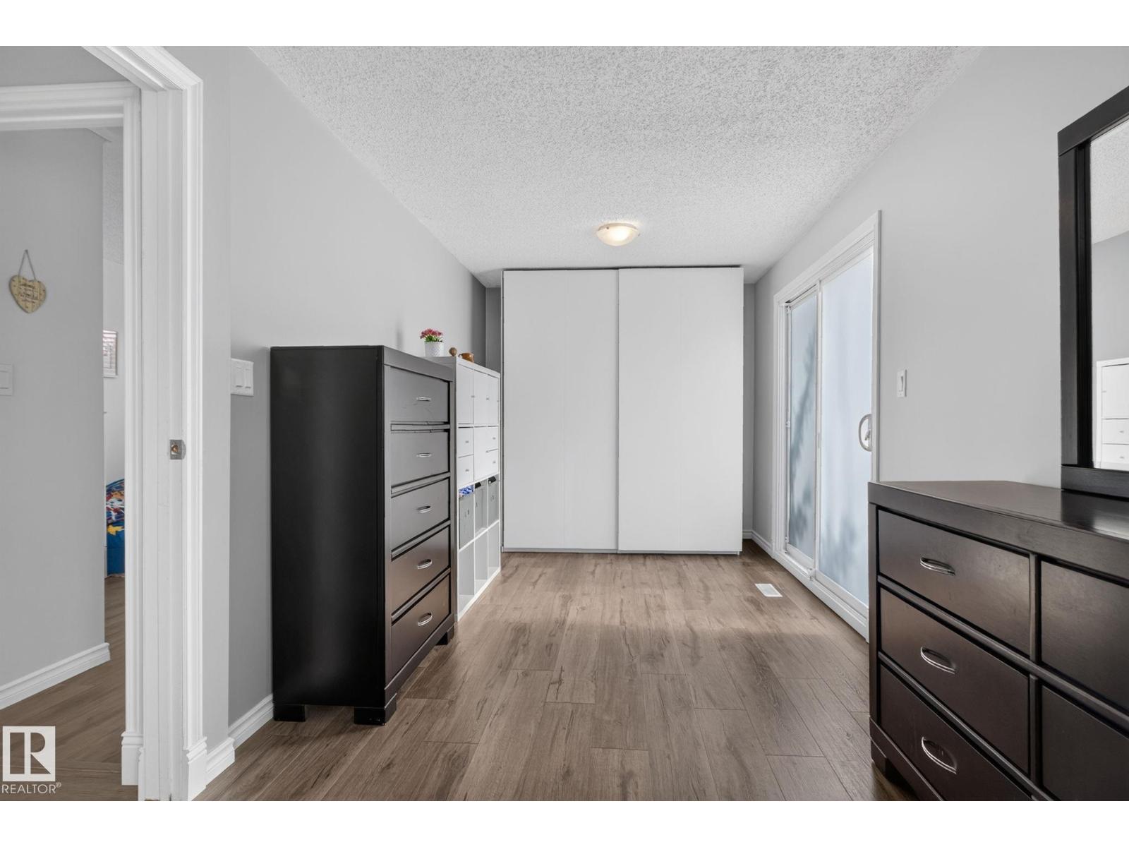 3218 41 ST - 26