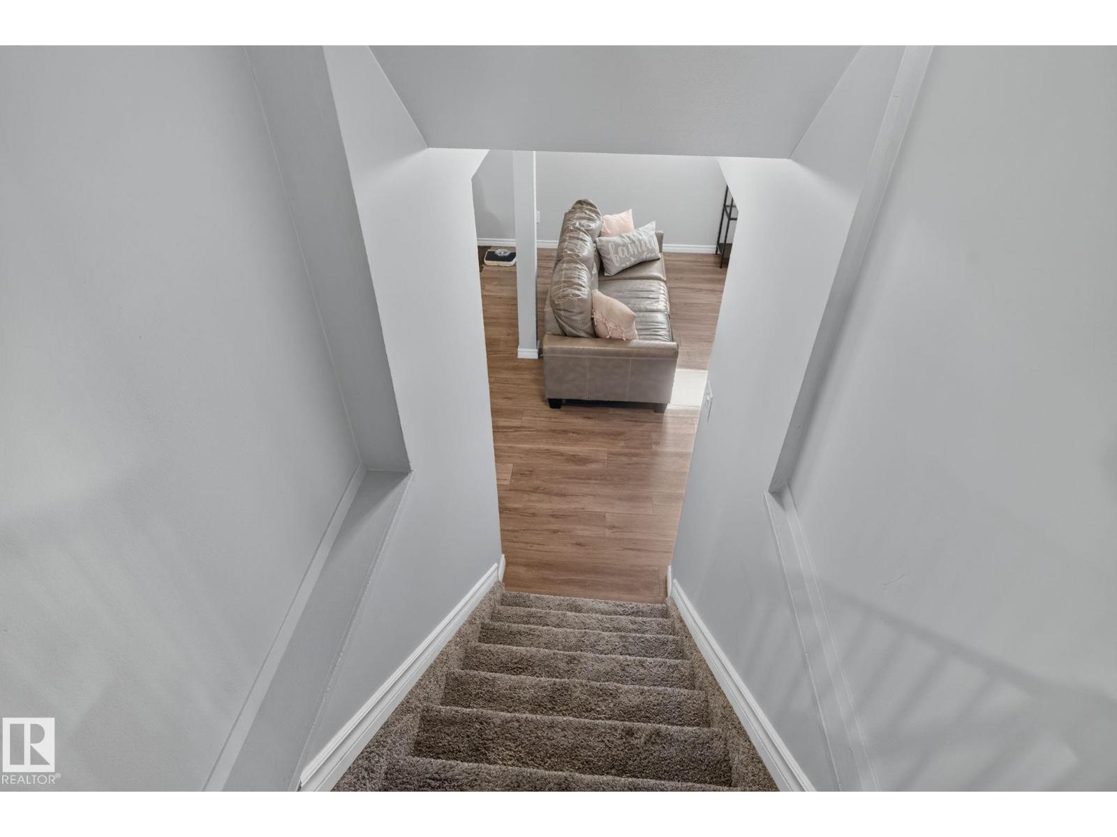 3218 41 ST - 27