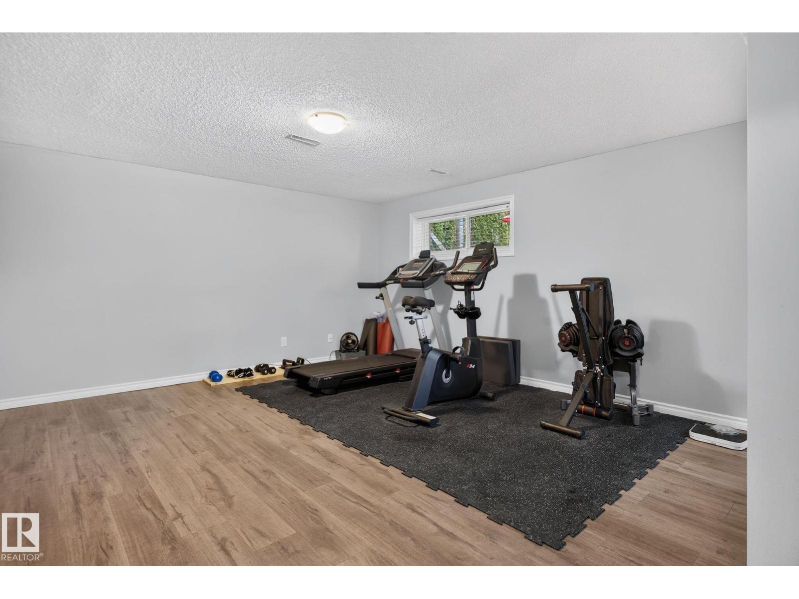 3218 41 ST - 31