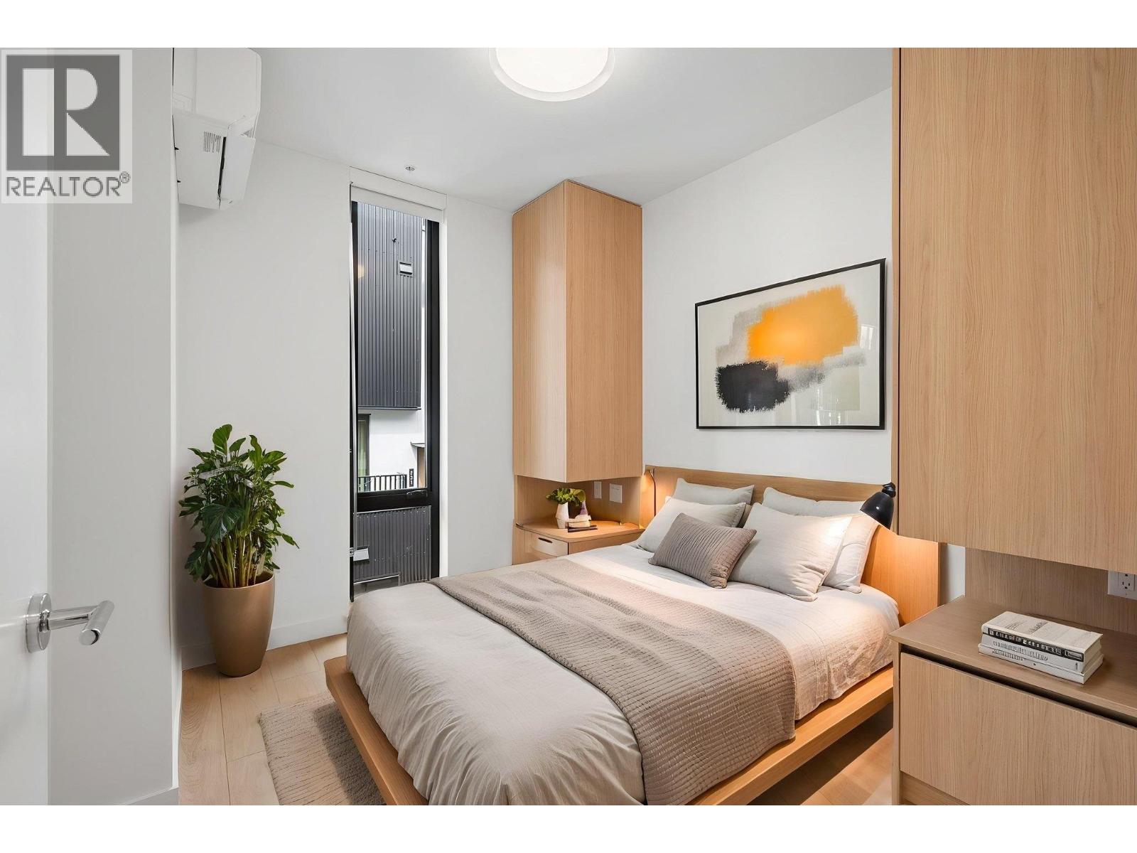 1 Bed, 2 Bath Apartment for Sale in Vancouver – 221 2820 NANAIMO STREET, Vancouver – MLS# R3142315 - Image 11