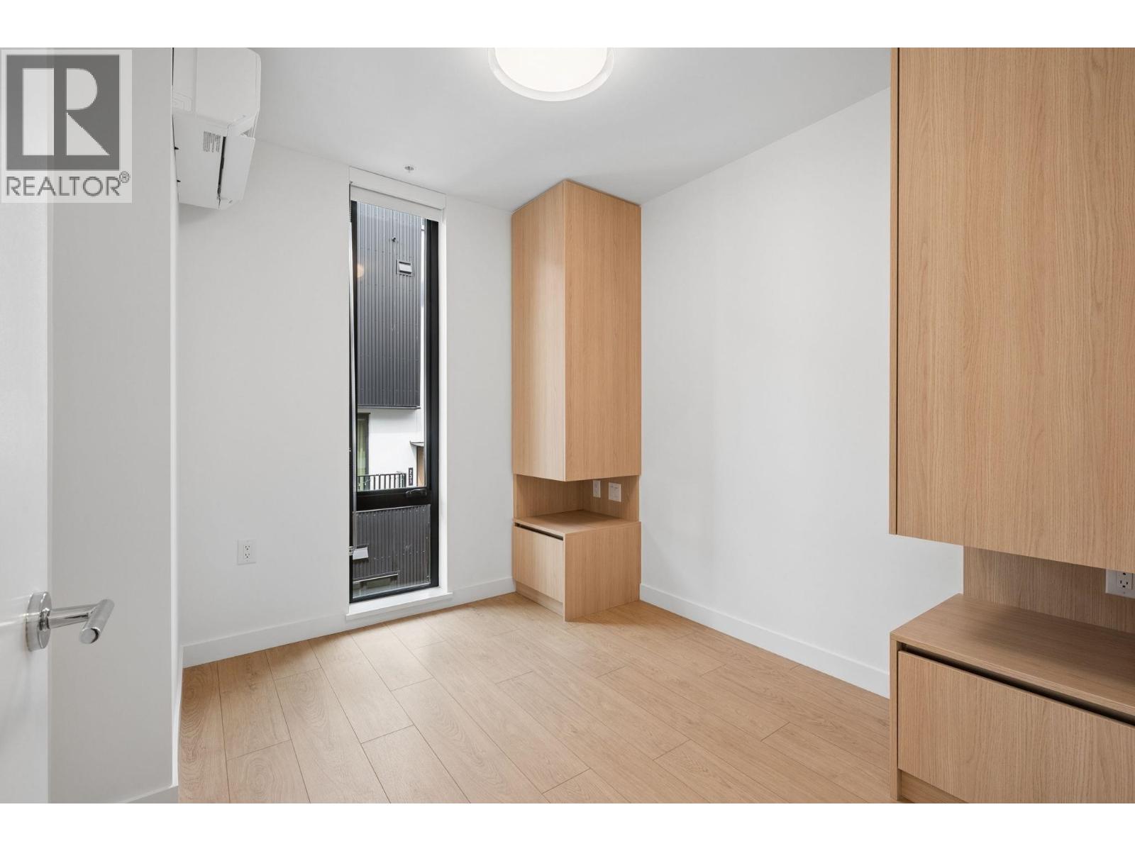 1 Bed, 2 Bath Apartment for Sale in Vancouver – 221 2820 NANAIMO STREET, Vancouver – MLS# R3142315 - Image 12