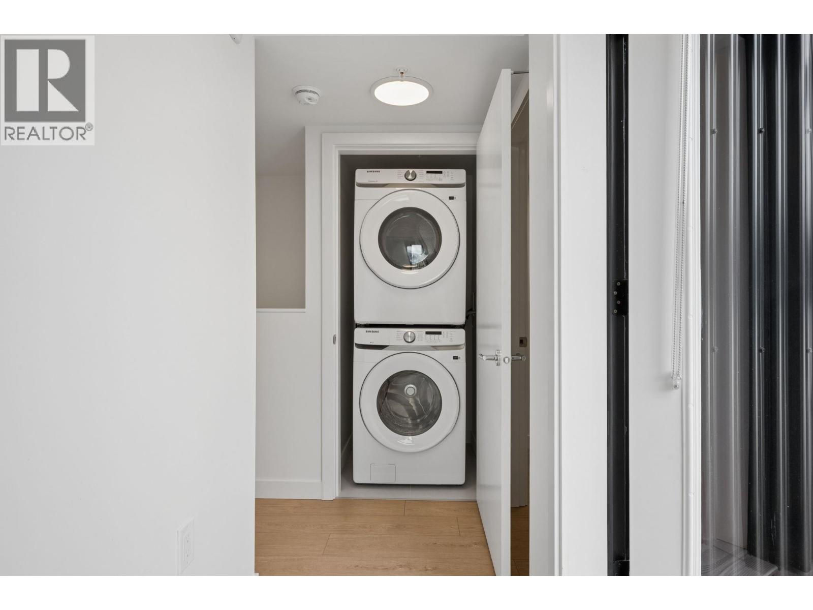 1 Bed, 2 Bath Apartment for Sale in Vancouver – 221 2820 NANAIMO STREET, Vancouver – MLS# R3142315 - Image 13