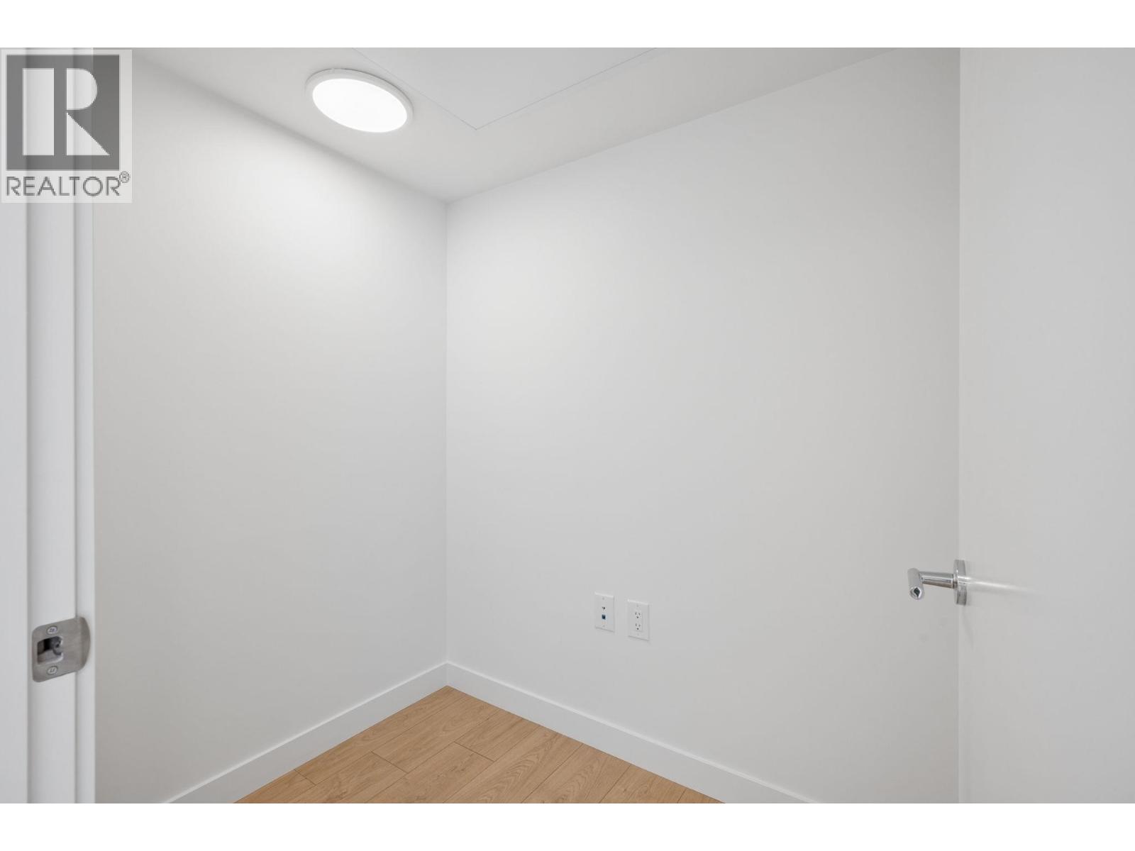 1 Bed, 2 Bath Apartment for Sale in Vancouver – 221 2820 NANAIMO STREET, Vancouver – MLS# R3142315 - Image 15