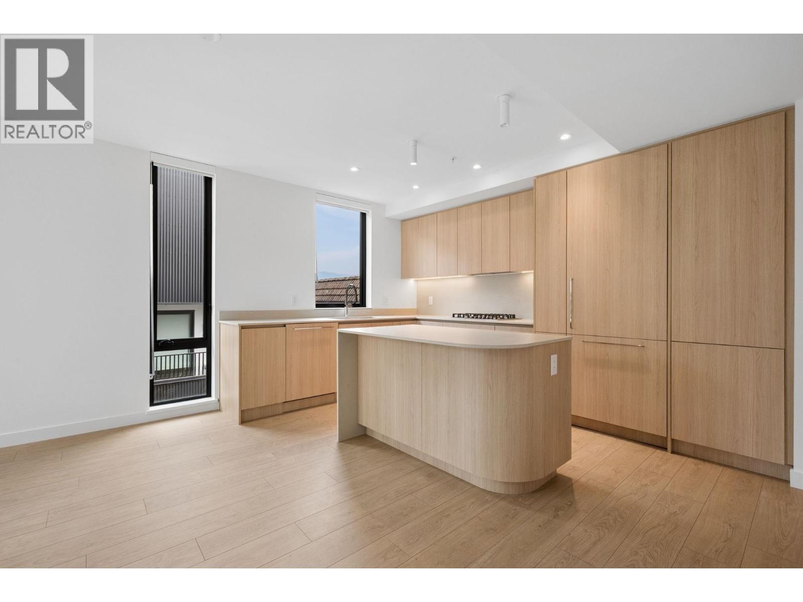 1 Bed, 2 Bath Apartment for Sale in Vancouver – 221 2820 NANAIMO STREET, Vancouver – MLS# R3142315 - Image 7