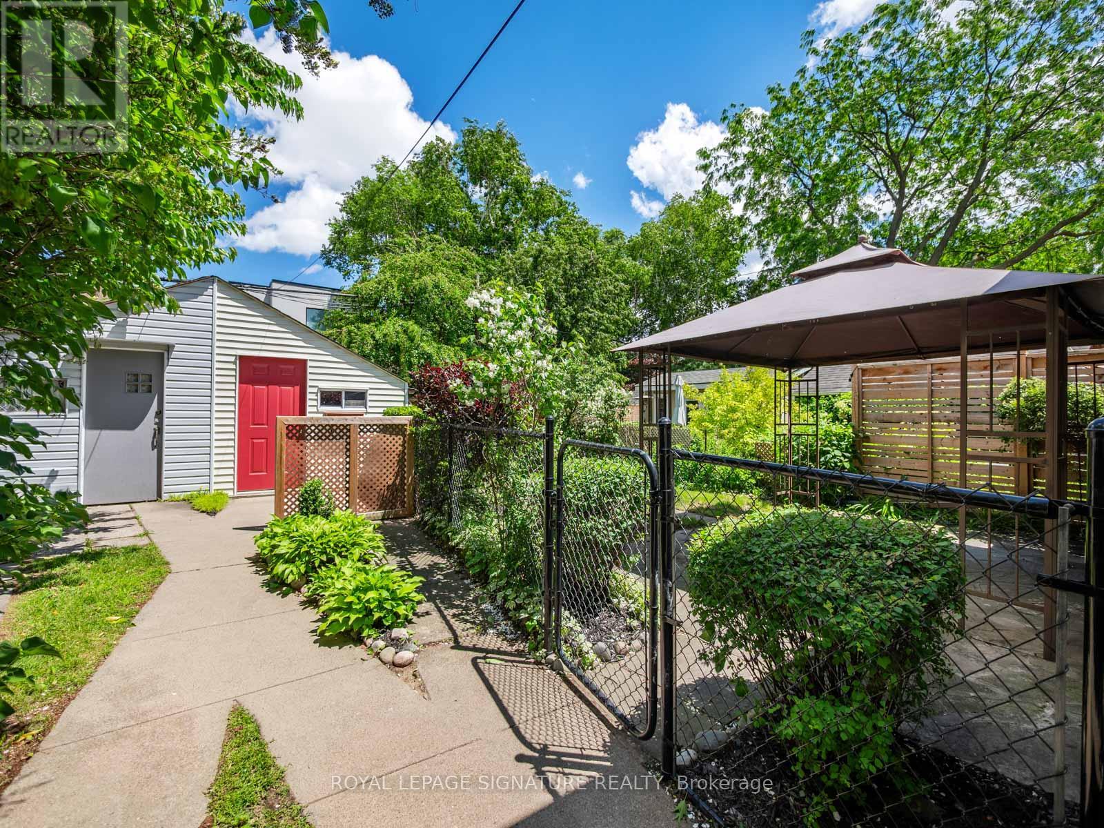 37 CHILTON ROAD - 33