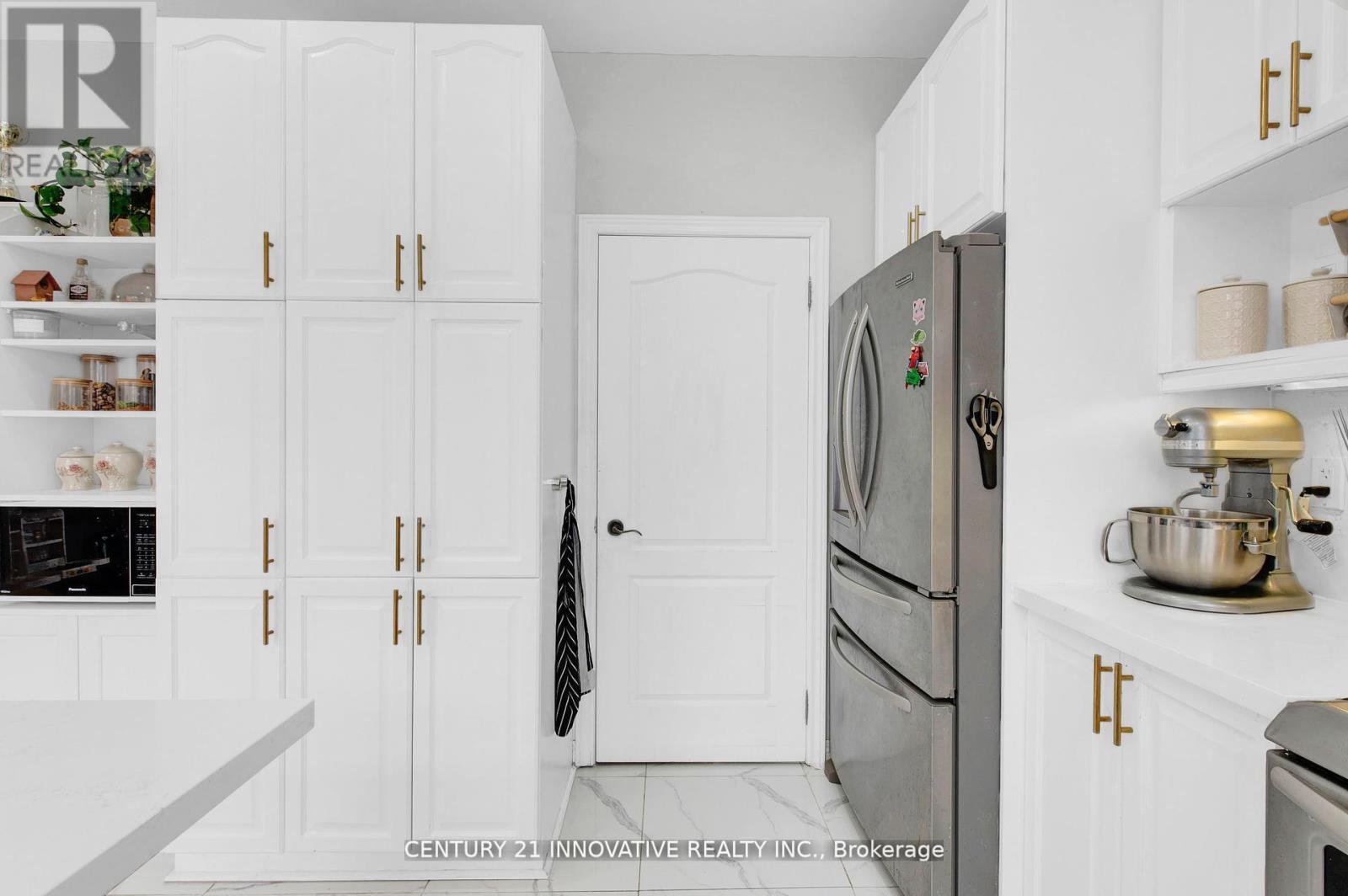 17 ARFIELD AVENUE NE - 14