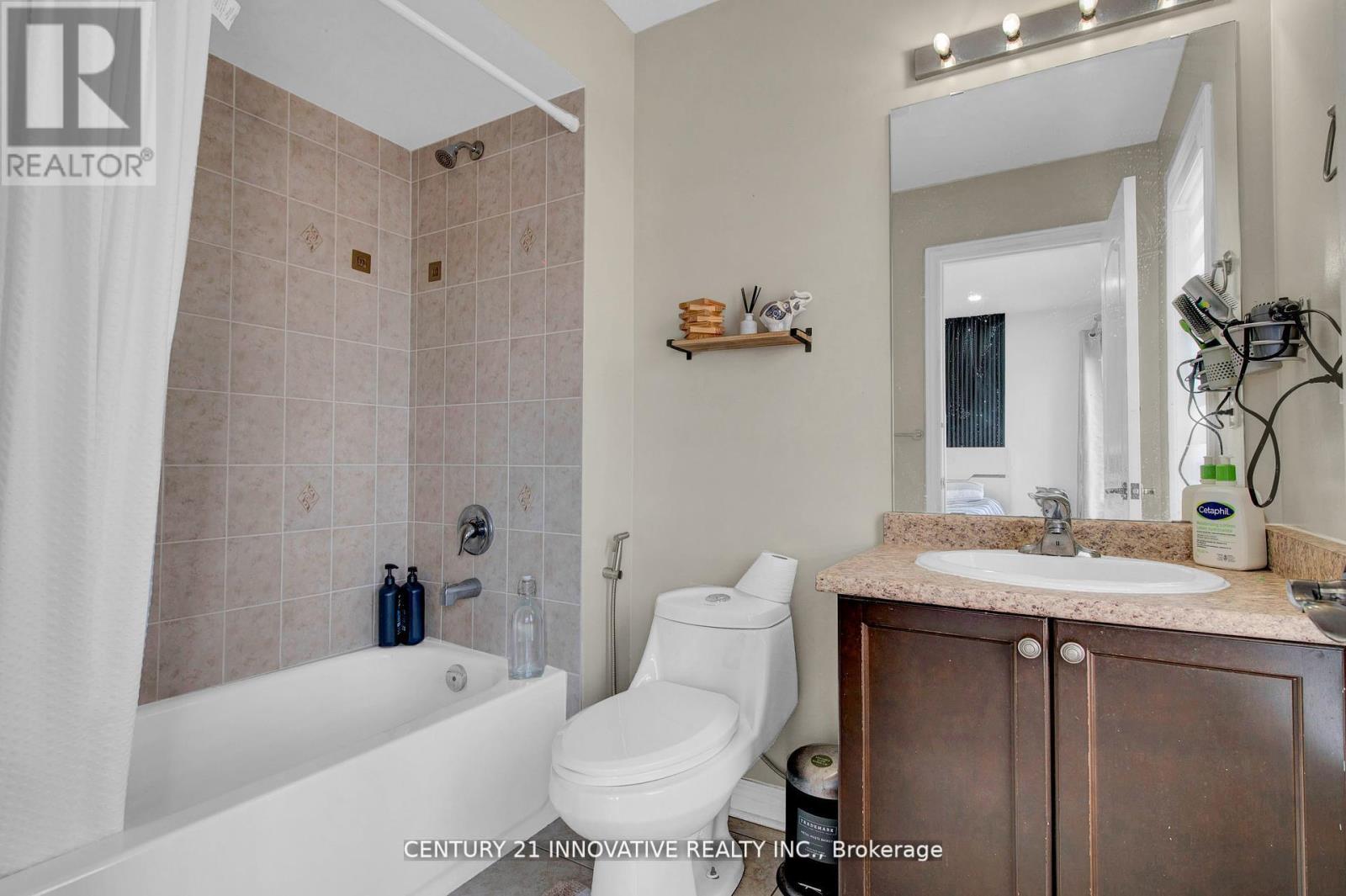 17 ARFIELD AVENUE NE - 32