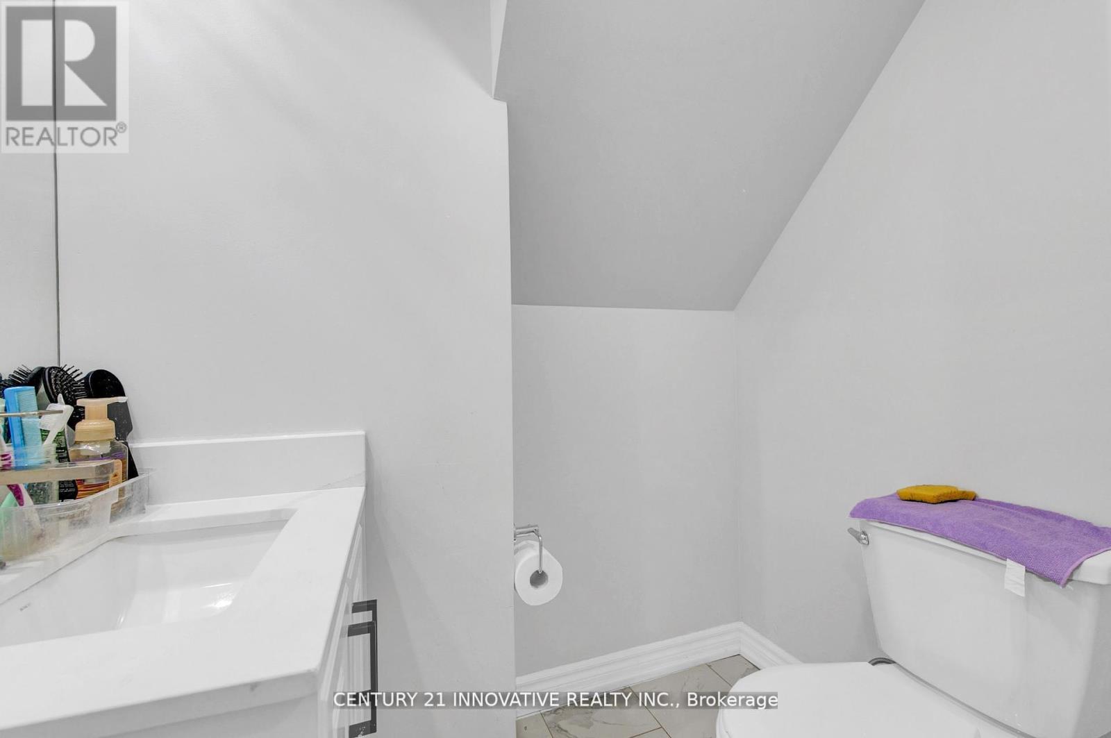 17 ARFIELD AVENUE NE - 38