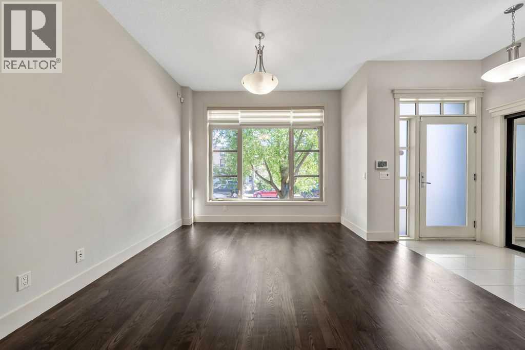 1136 17 Avenue NW - 4