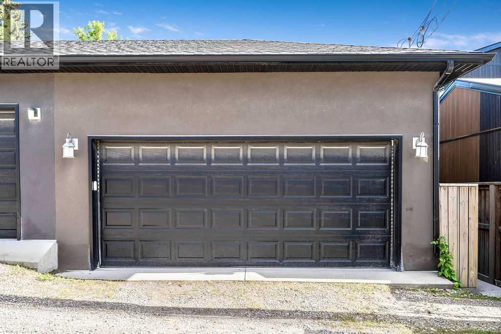 1136 17 Avenue NW - 40