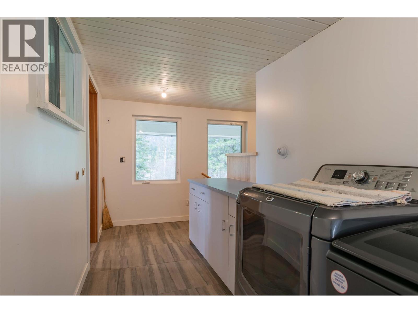 6943 KANIGAN Road - 17