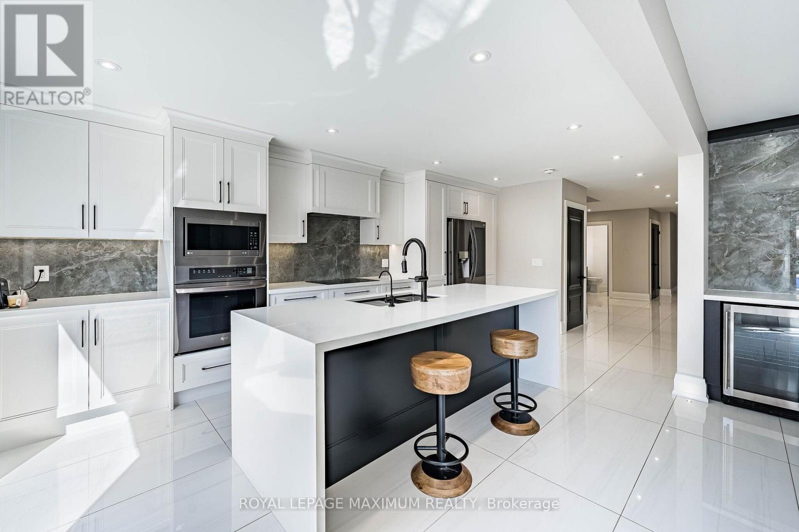 138 JACKMAN CRESCENT - 13
