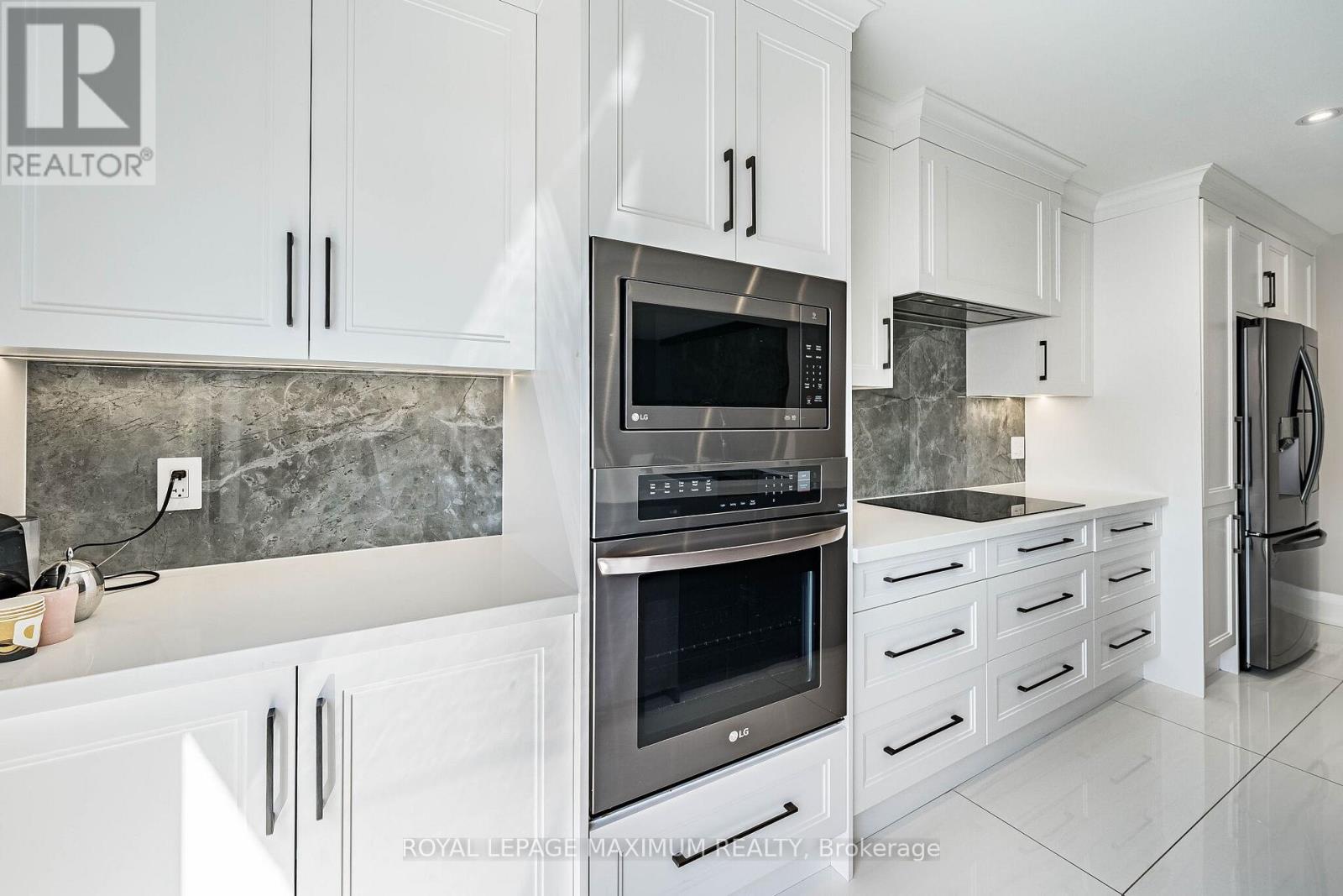 138 JACKMAN CRESCENT - 16
