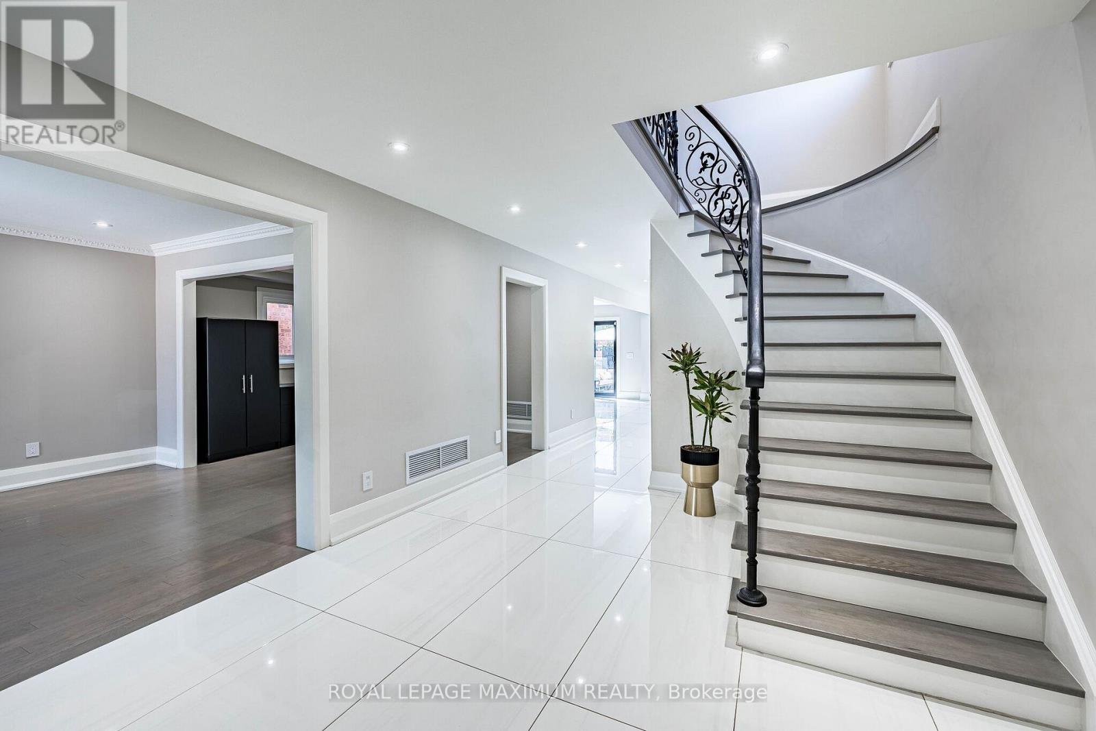 138 JACKMAN CRESCENT - 5