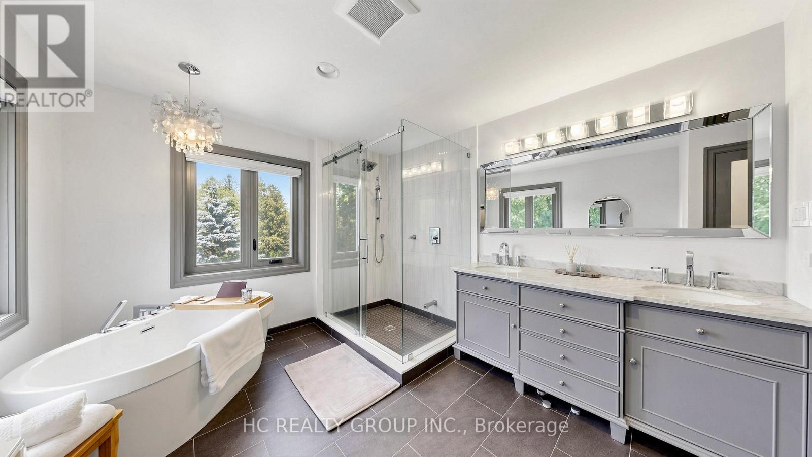 61 SHERRICK DRIVE - 25