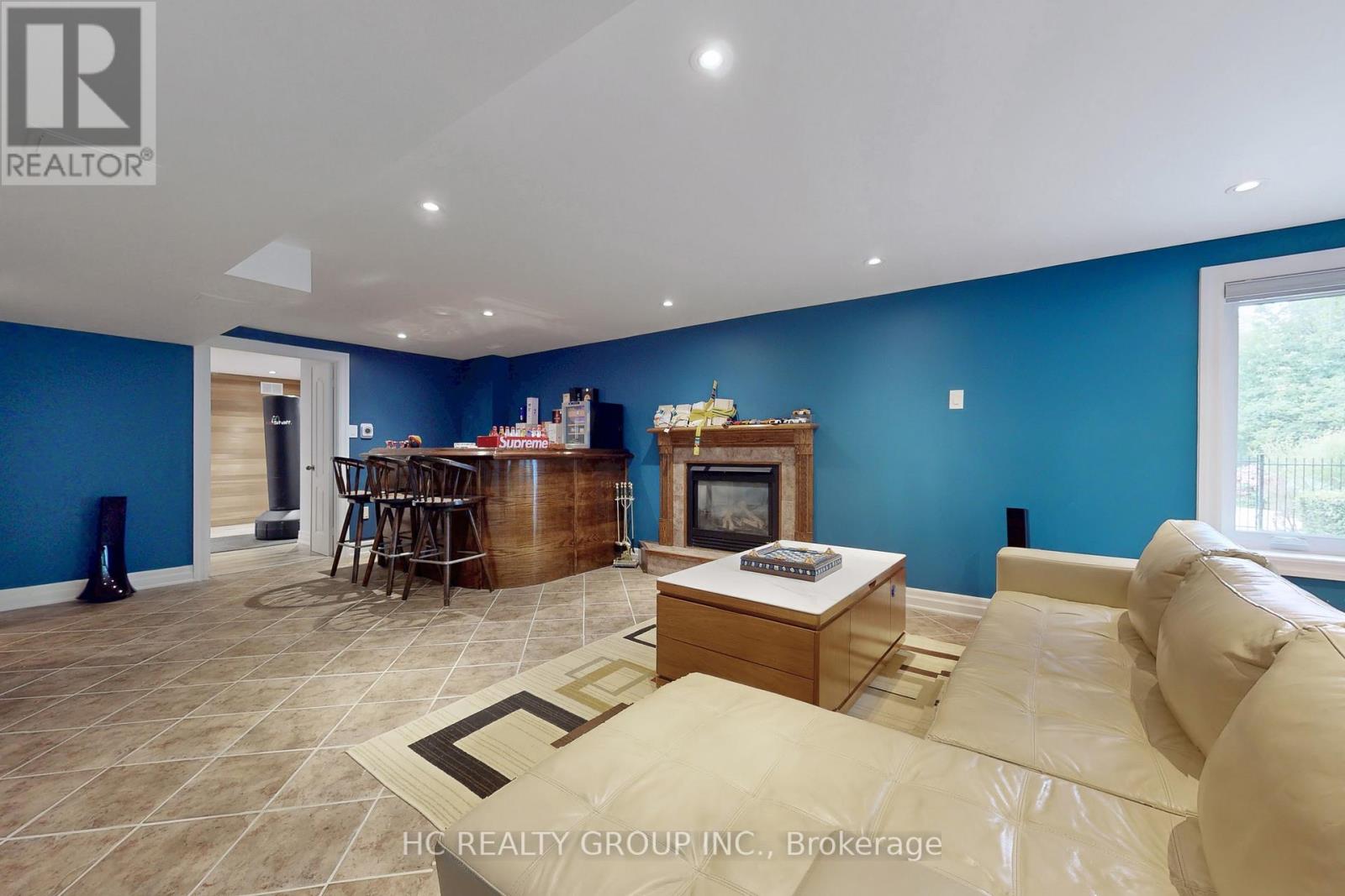61 SHERRICK DRIVE - 33