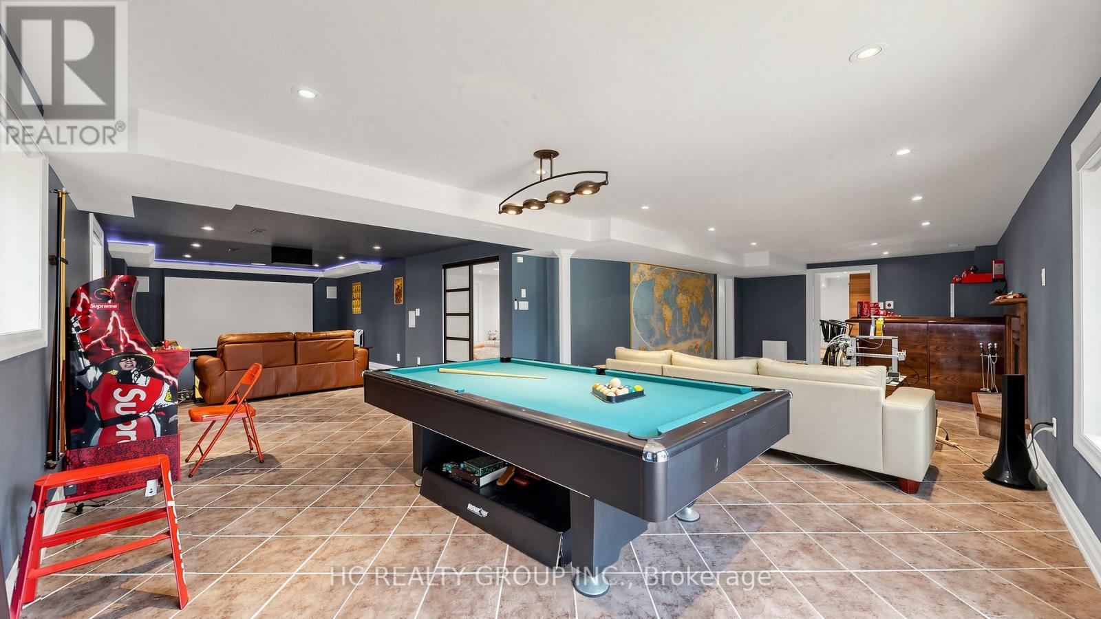 61 SHERRICK DRIVE - 35