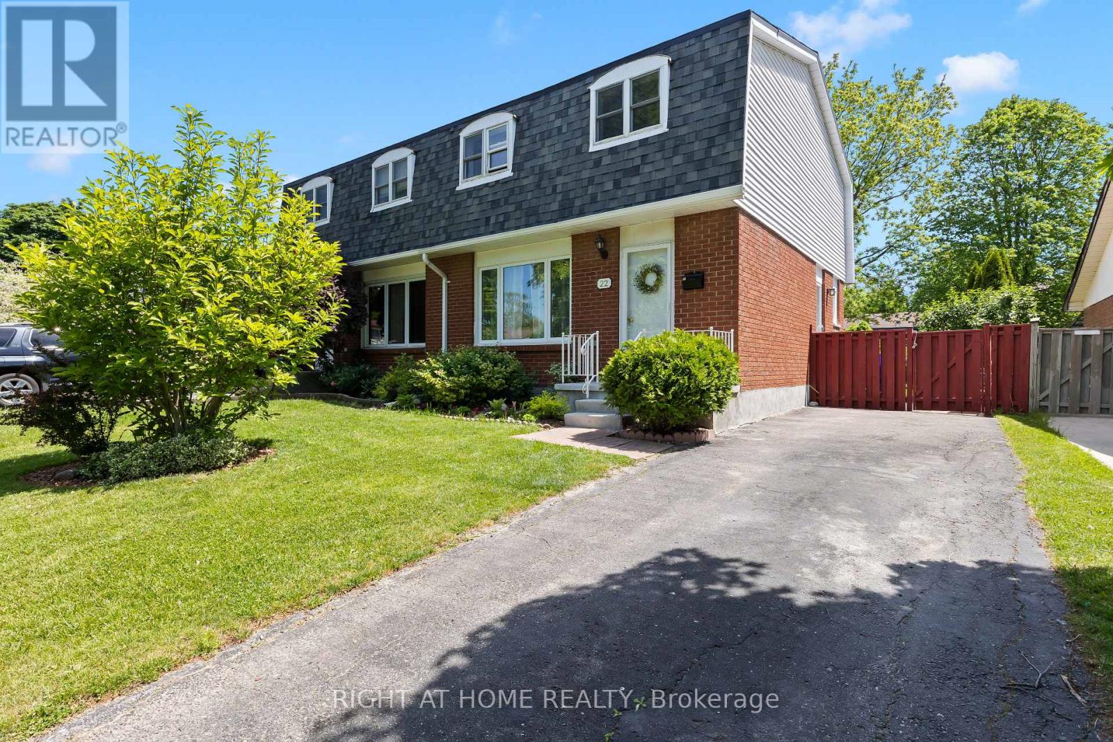 22 VINCENT CRESCENT - 2