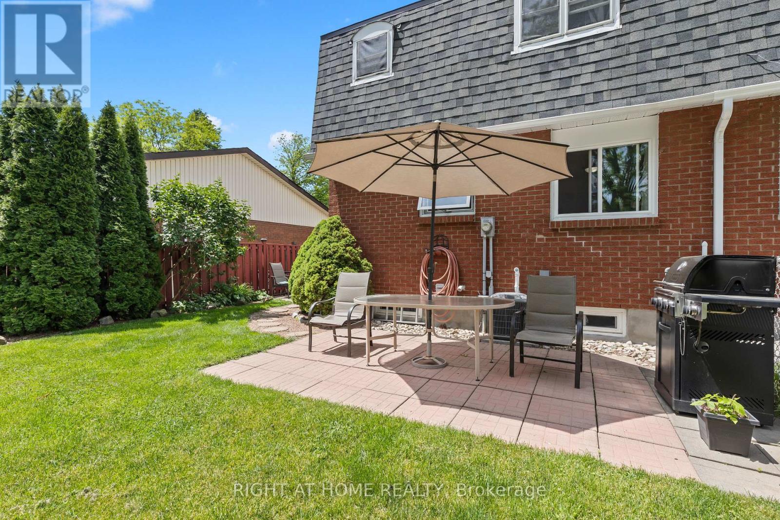 22 VINCENT CRESCENT - 32