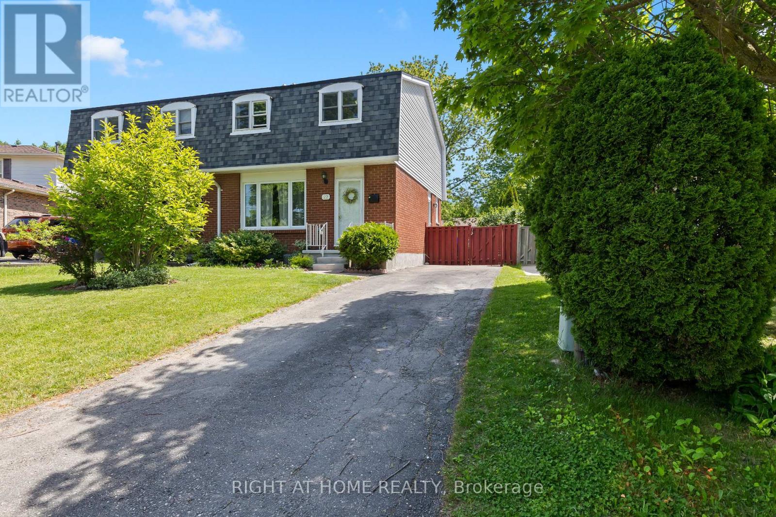 22 VINCENT CRESCENT - 1