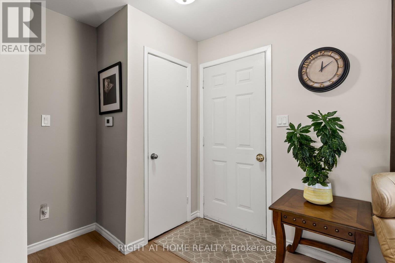 22 VINCENT CRESCENT - 4