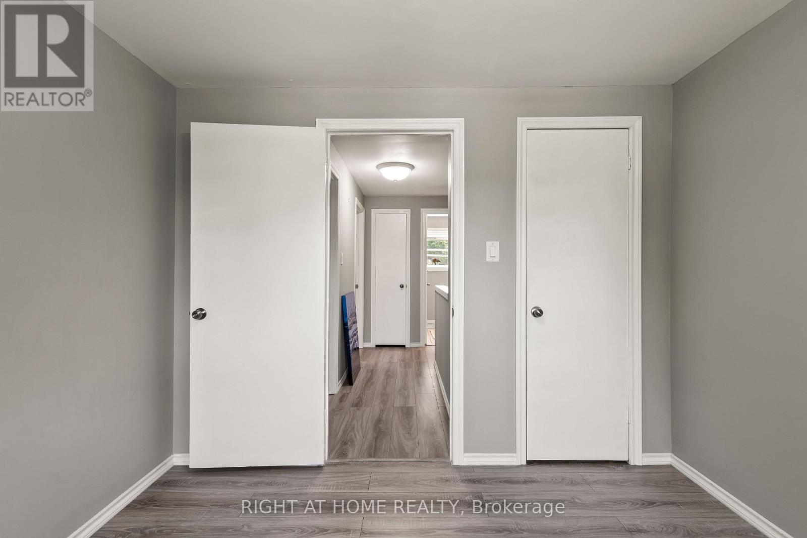 22 VINCENT CRESCENT - 22